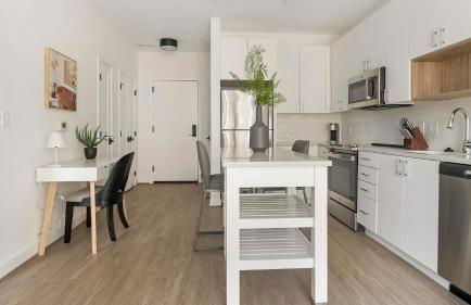 Landing Spectacular 1BD Gym Courtyard - Foto 6