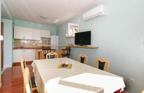 Nice Apartment In Drvenik Mali - Foto 15