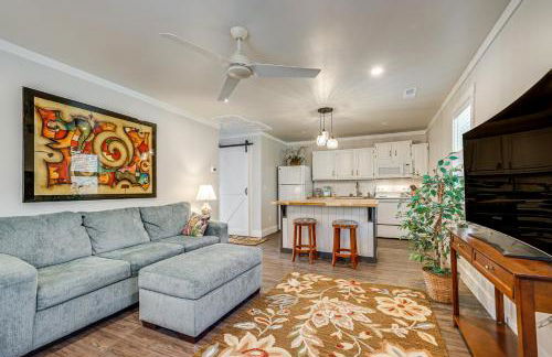 Wooded Couples Haven! 15 Mi to Wrightsville Beach - Foto 1