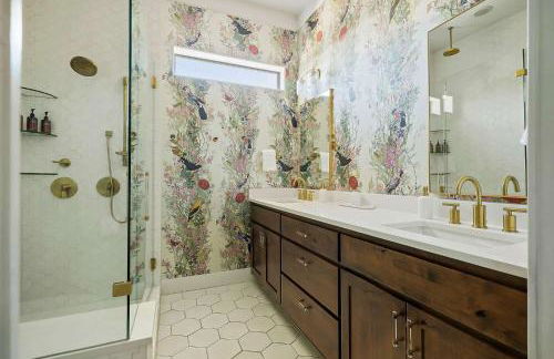 Modern Home with Casita - Balcony & Mins to DT ATX - Foto 21