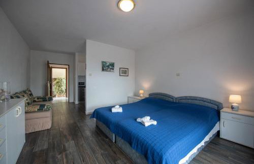 Ika Blue Studio - Photo 8