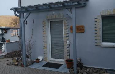 Pauls Hexenhaus Wohnung Hexe mit Fahrrad Garage und Innenhof für Motorräder - Foto 11