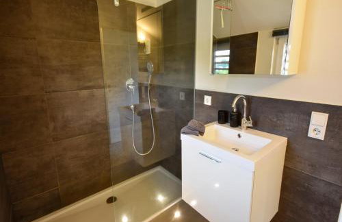 Holiday Home in Forest with Terrace & BBQ - Foto 70