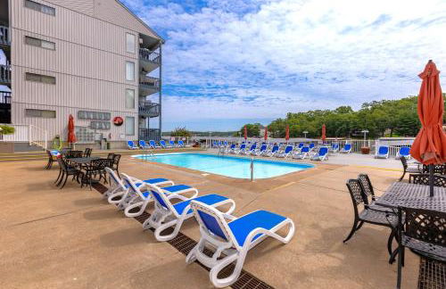 B Lakefront! Remodeled, Boat Slip, Patio Views, Pool, Boat Ramp, WIFI - Foto 49