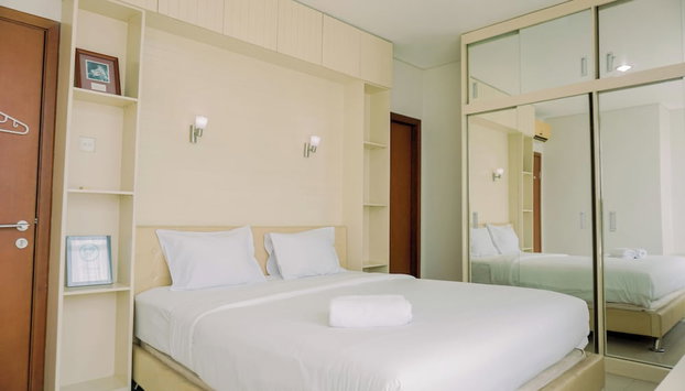 Elegant And Strategic 2Br Apartment At Thamrin Residence - Foto 4, Habitación