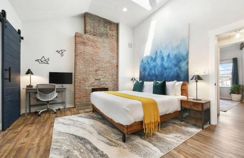 HostWise Stays - The Larryville - Amazing Bathroom, Perfect Location, Custom Build - Foto 27