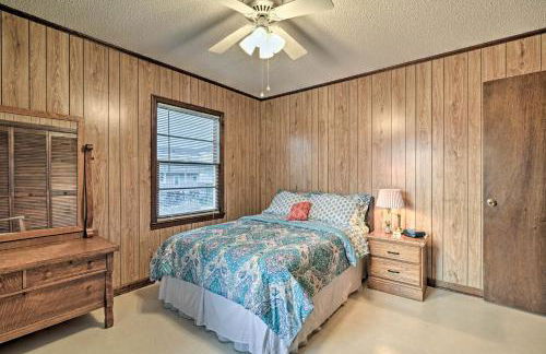 Pet-Friendly Second Row House Steps to Beach! - Foto 15