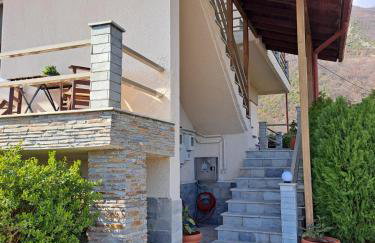 Pnoe Apartments - Photo 1