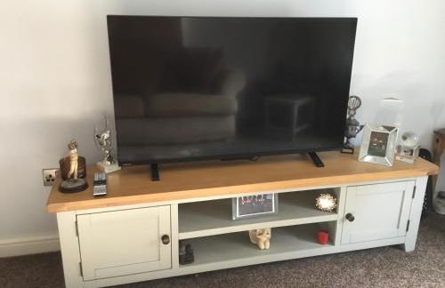 Woodlands Retreat, your own private lounge, bedroom, Bathroom and the use of a hot tub, we also live here - Foto 6