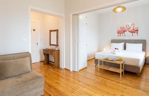 Blue Window - Photo 9