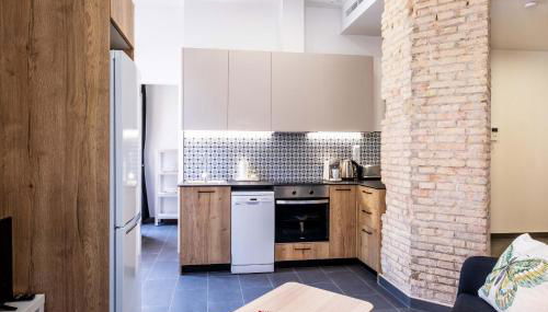 Charming and Comfortable Apartment with Inviting Atmosphere - Photo 3