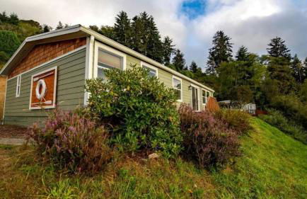 Cozy Waterfront Cottage with Hot Tub in Lakeside, Oregon - Foto 49