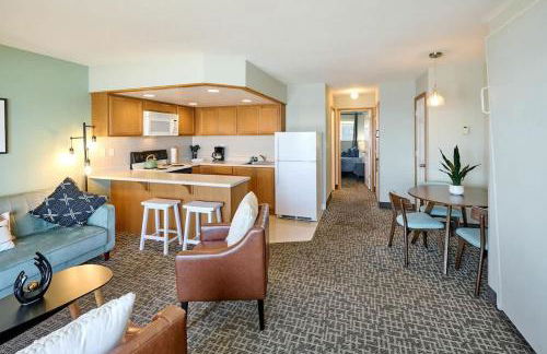 King Suite - Top Floor - Ocean View - Beach Access - Pool & Hot Tub - Foto 11