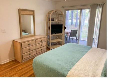 D2 Bishop on the Green 2 BR 2 BA Condo Colonial Charters Golf Course - Foto 6