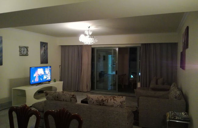 San Stefano Grand Plaza - Photo 8