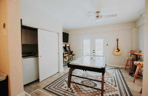 Cowboy Den-Private Hot Tub-Game Room-Pet Friendly-No Pet Fees! - Foto 53