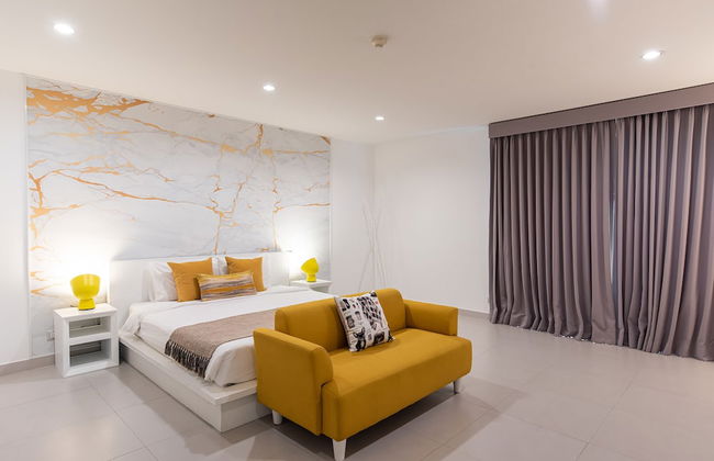 Benviar Tonson Residence - Photo 57