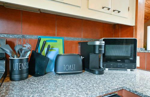 Charming Benson Home - Sleeps 5 Hot Tub! - Photo 19