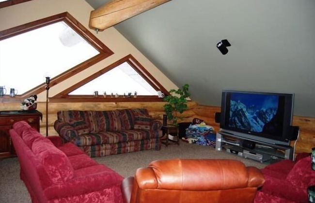 Kowal Ski Cabin by Apex Accommodations - Photo 8