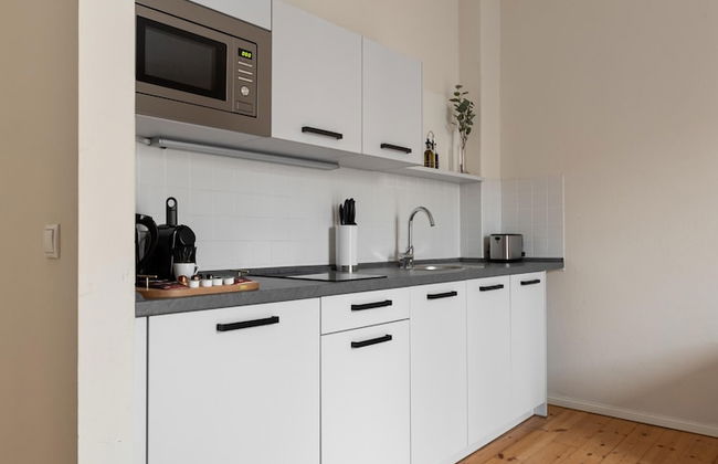 Schoenhouse Berlin City Street - Photo 58