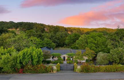 Glen Ellen Escape by AvantStay 5BR Retreat w Pool Hot Tub Hammocks Vineyard Views - Foto 53