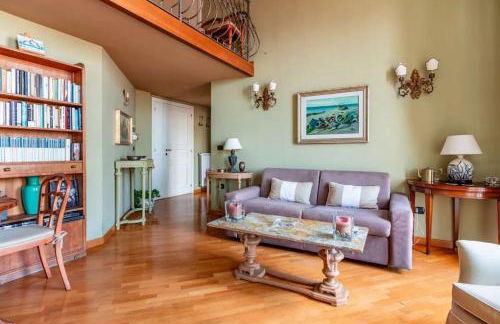 Rooftop in front of the Castle - Photo 25