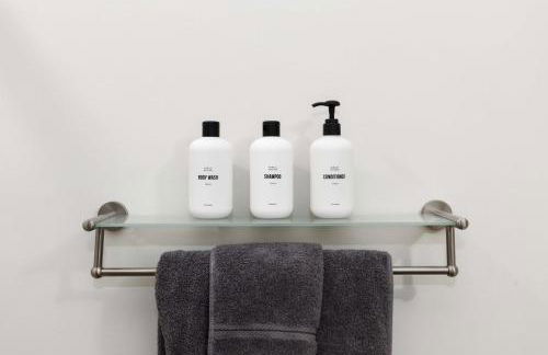 Union Station downtown and gameday retreat! - Foto 27