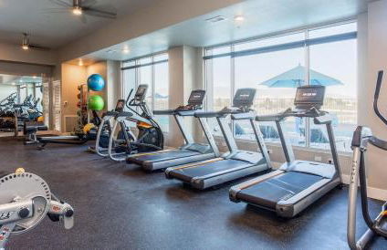 Stunning Water View 2BR · Jacuzzi & Rooftop Lounge - Foto 71