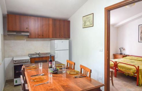 1 Bedroom Amazing Apartment In Locri - Foto 8