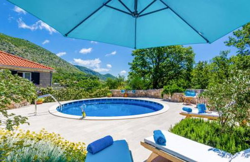 Villa Kate - outdoor pool, 4 bedrooms, free parking - Photo 4