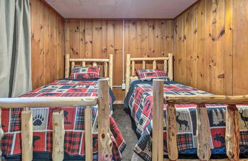 Lakefront Minocqua Cabin with Dock and Fire Pit! - Foto 17