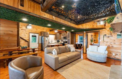 Big Time Hill Cabin with an indoor pool hot tub & great views - Foto 6