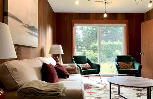 The Redwood Guesthouse at the Floras Lake Getaway - Foto 8