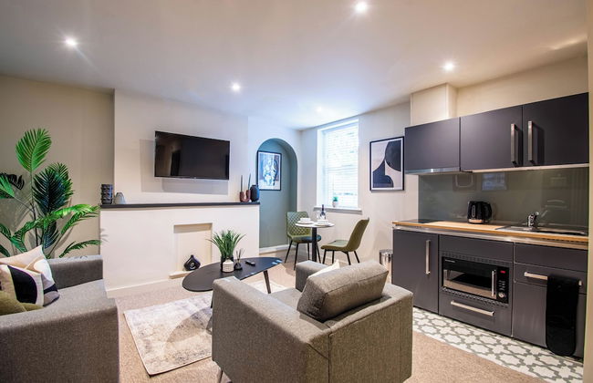 Thetford Hive - Photo 13