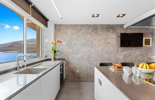 Frontline Beach Apt with Terrace - Foto 23