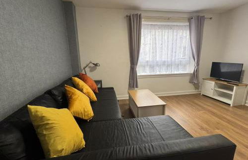 Royal Mile Escape-Free Parking - Photo 1