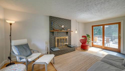 15 Mi to Pittsburgh WFH-Friendly Home with Deck - Foto 4