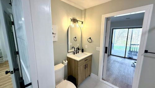 The Canopy 4BR Forest Escape Spa, Sip, and Unwind - Foto 3