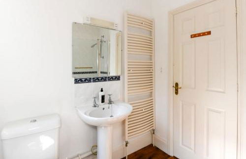 Spacious Townhouse Private Parking Central Wells - Foto 17