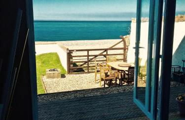 Superb Cintra Beachside Apartments - Photo 28