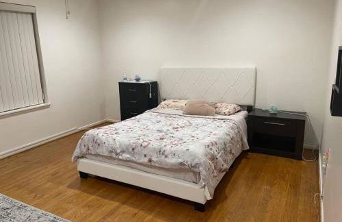 Luxury Oasis Home w/Pool Near CSUN-6 Guests - Foto 34