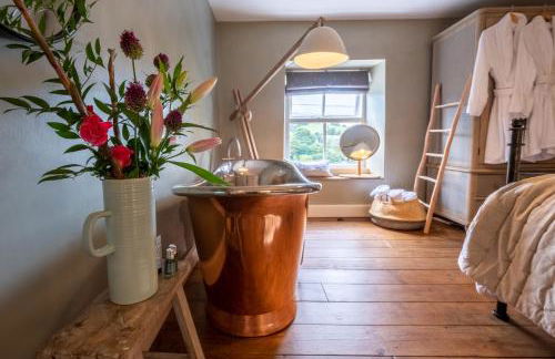 Sett Cottage, Hayfield - Photo 2