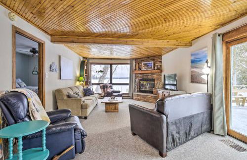 Lakefront Mercer Home Private Dock and Kayaks! - Foto 4