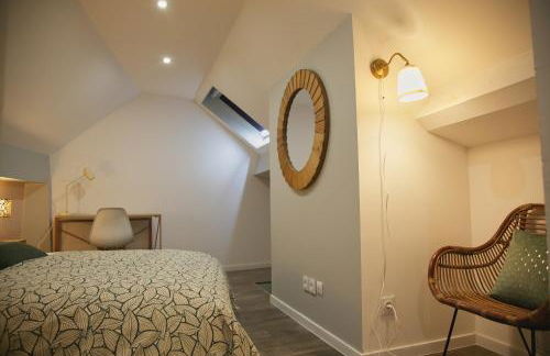 La Loge en Or - Parking public - Triplex - Proche centre et autoroute - Foto 26