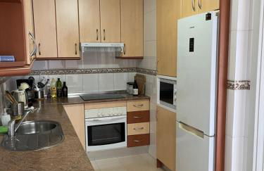 Ático con Vistas al Mar y con Piscina frente a Castillo Sohail - Foto 8