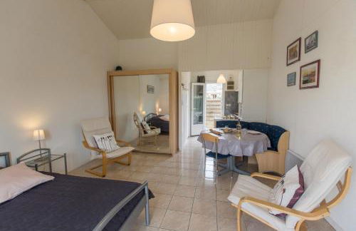 Atlantic Residence Studios - Photo 2