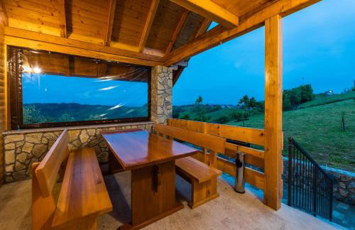 Apartment Stone and Wood - Photo 3