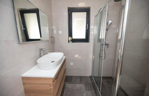 Villa Dasi s grijanim bazenom - Photo 15