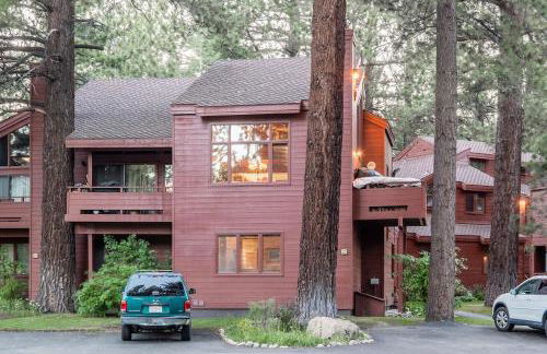 Townhouse Art Gallery in Mammoth's Best Location - Photo 38