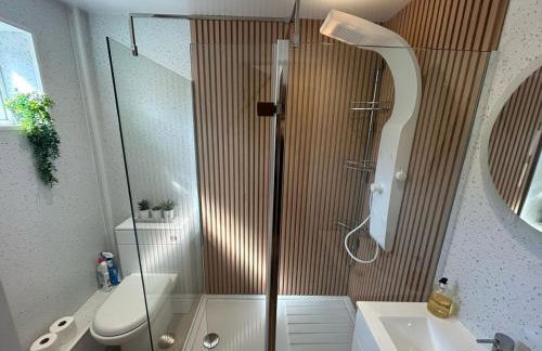 Modern 2 Bedroom Home - Foto 11